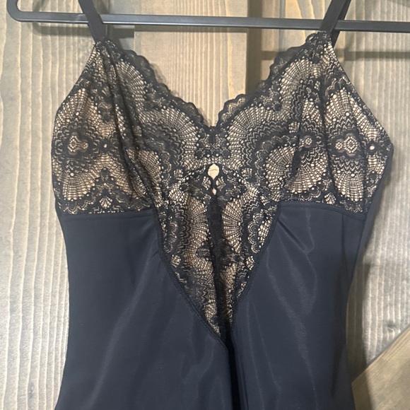 Women’s Large Sculpting Lace Shapewear Bodysuit Pinsy - Picture 8 of 8